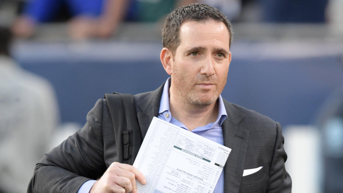 Howie Roseman explains Eagles' wild flurry of Day 3 trades - Yahoo Sports