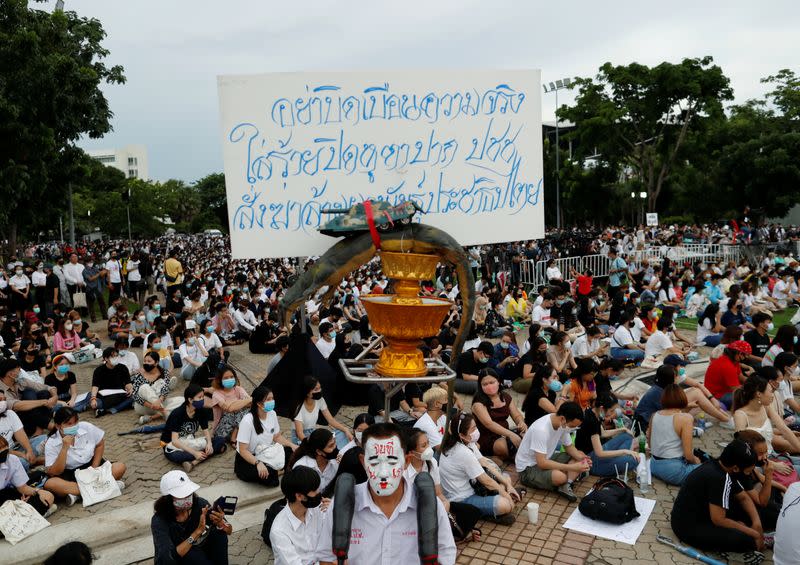 Rally to demand the government to resign, to dissolve the parliament and to hold new elections under a revised constitution, at Thammasat University's Rangsit campus