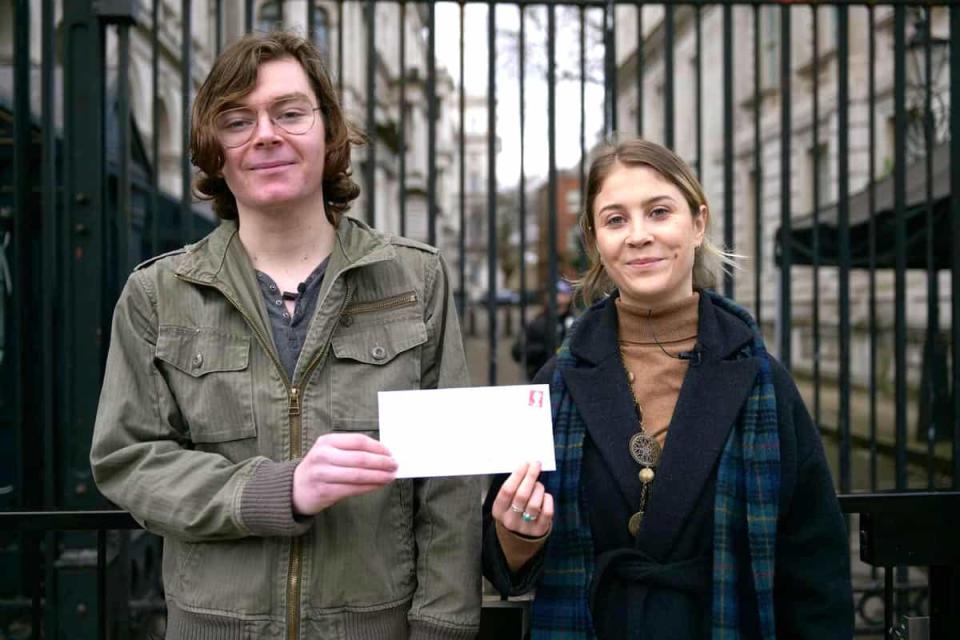 Louis McKechnie and  Hannah Hunt delivered a letter to Downing Street (Just Stop Oil)