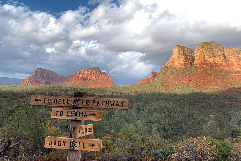 Hiking sign to Bell Rock in Sedona