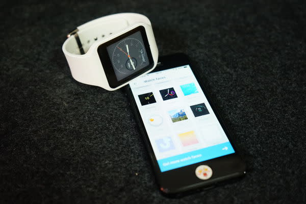 跨平台 Android Wear 正式支援iPhone手機