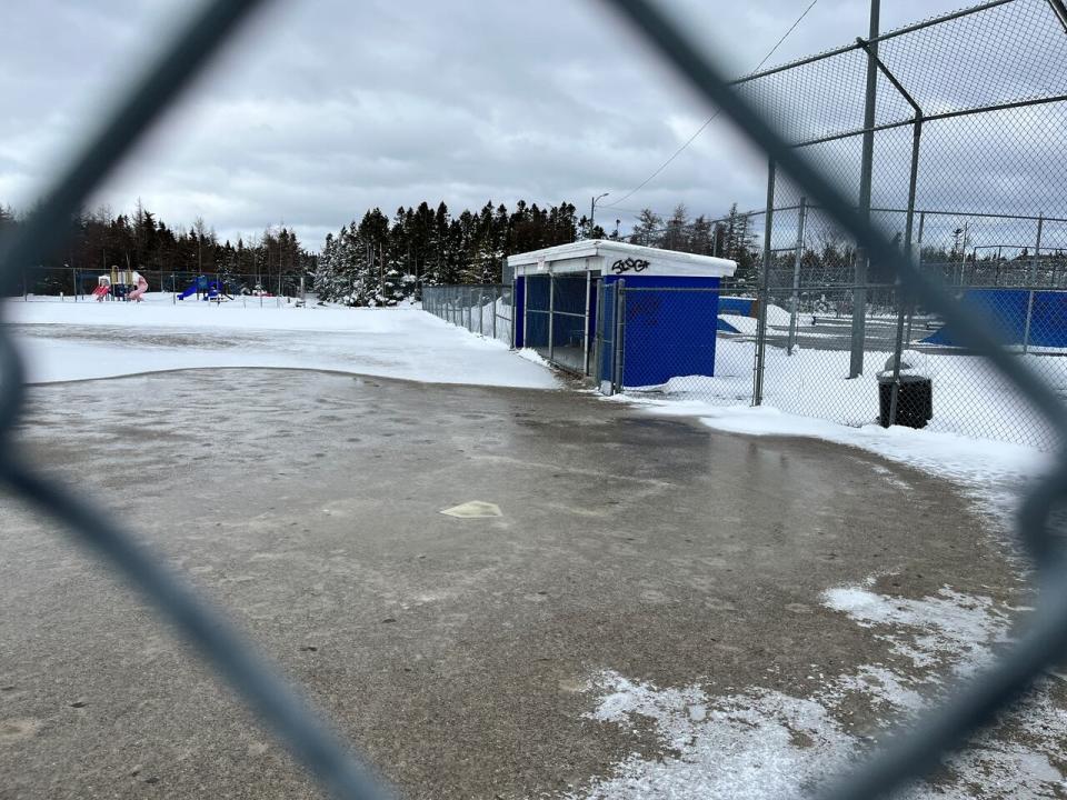 The Paradise minor baseball association is based at the Peter Barry Duff Memorial Park.