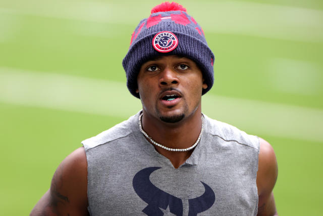 Report: Texans telling teams they're not trading Deshaun Watson