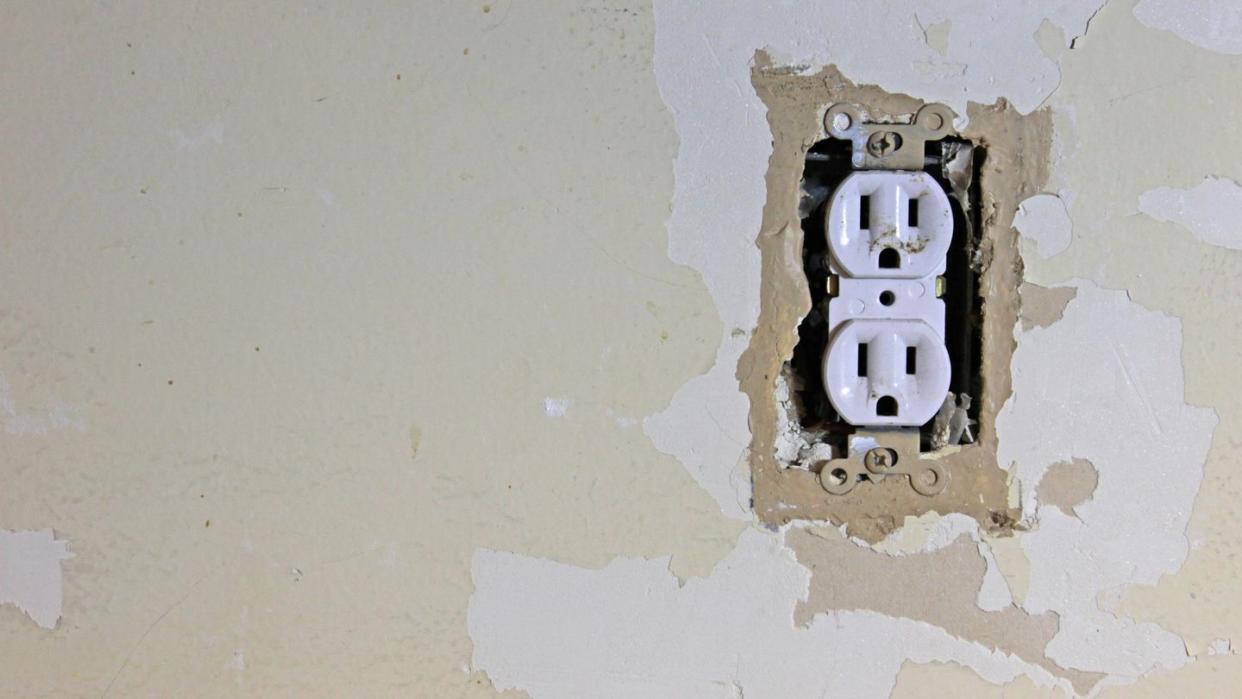 dirty electrical outlet