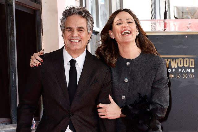 <p>Frazer Harrison/Getty</p> Mark Ruffalo and Jennifer Garner