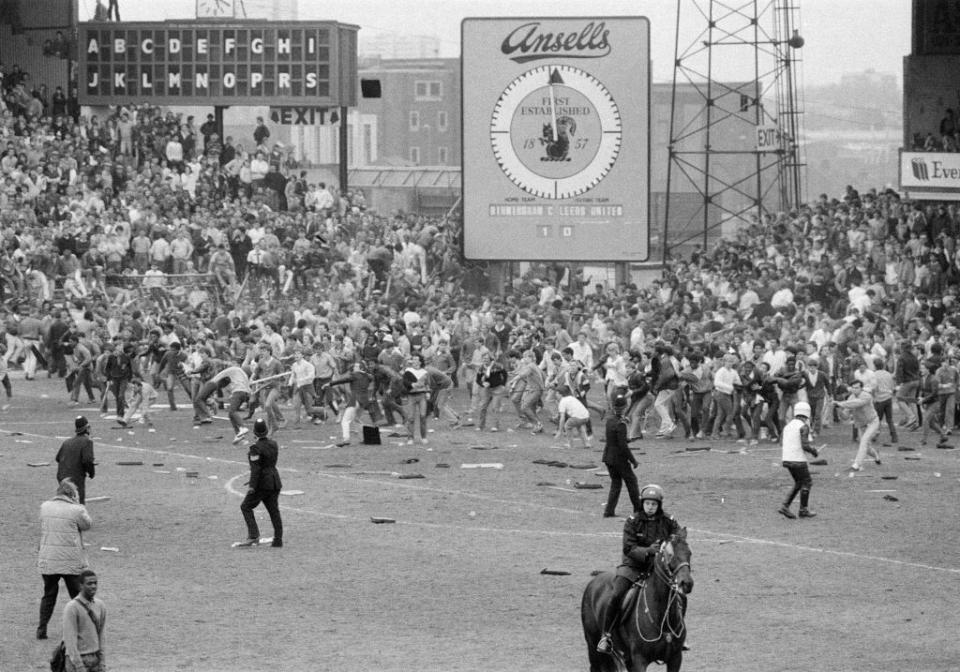 Crowd trouble during Birmingham v Leeds in 1985. (Photo by Staff/Mirrorpix/Getty Images)