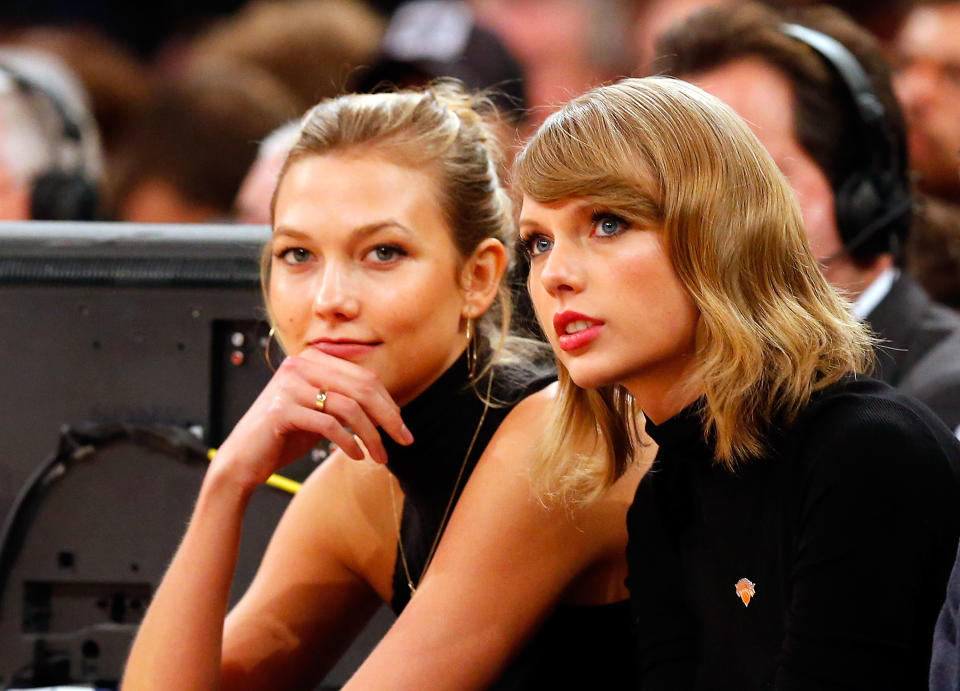 NEW YORK, NY - OCTOBER 29:  (NEW YORK DAILIES OUT)    Singer Taylor Swift (R) and model Karlie Kloss attend a game between the New York Knicks and the Chicago Bulls at Madison Square Garden on October 29, 2014 in New York City. The Bulls defeated the Knicks 104-80. NOTE TO USER: User expressly acknowledges and agrees that, by downloading and/or using this Photograph, user is consenting to the terms and conditions of the Getty Images License Agreement.  (Photo by Jim McIsaac/Getty Images)