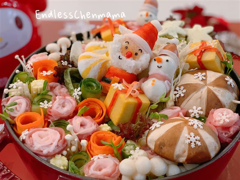 雪人是鱈魚丸加德國香腸製成，聖誕老人的身體則以蘿蔔泥捏成圓形，再用蟹肉棒做聖誕帽。（圖／臉書粉專：EndlessChenmama。陳媽媽的兒童餐2.0　授權提供）