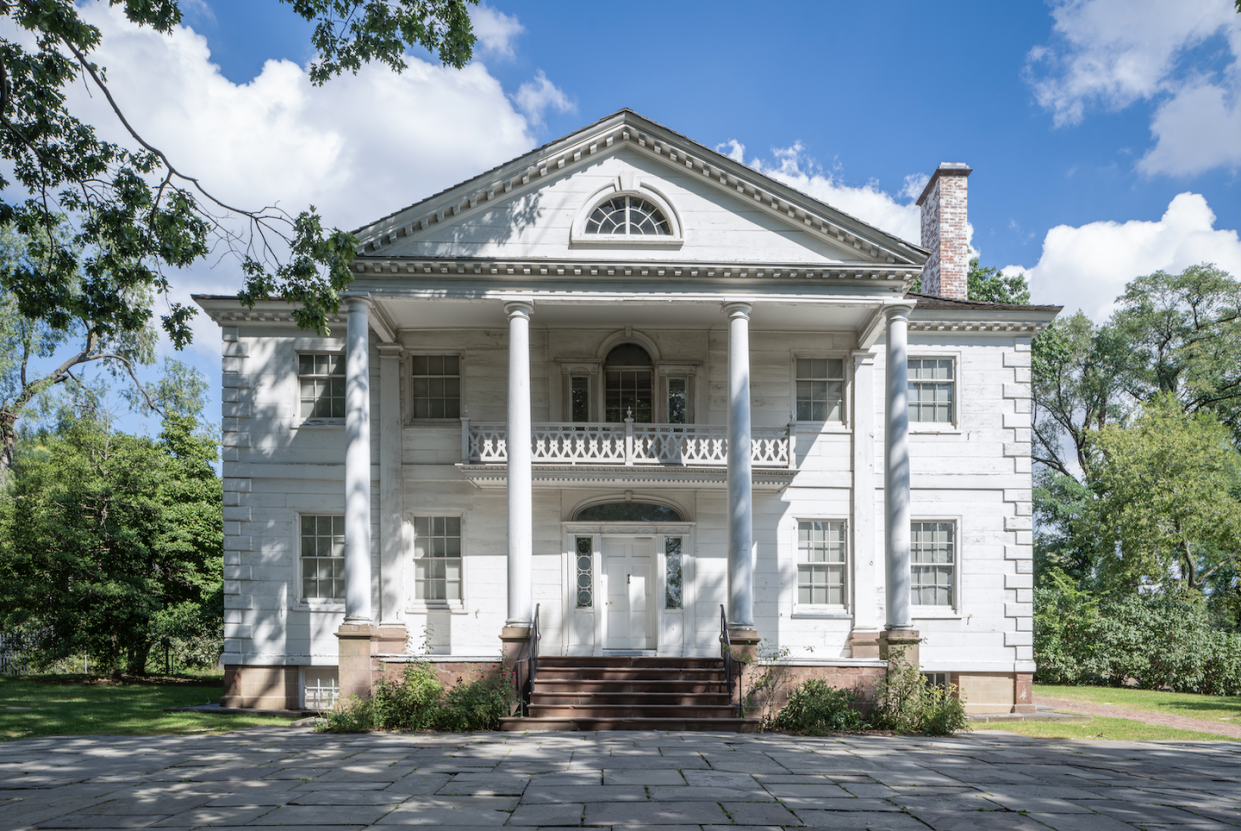 a white house with columns