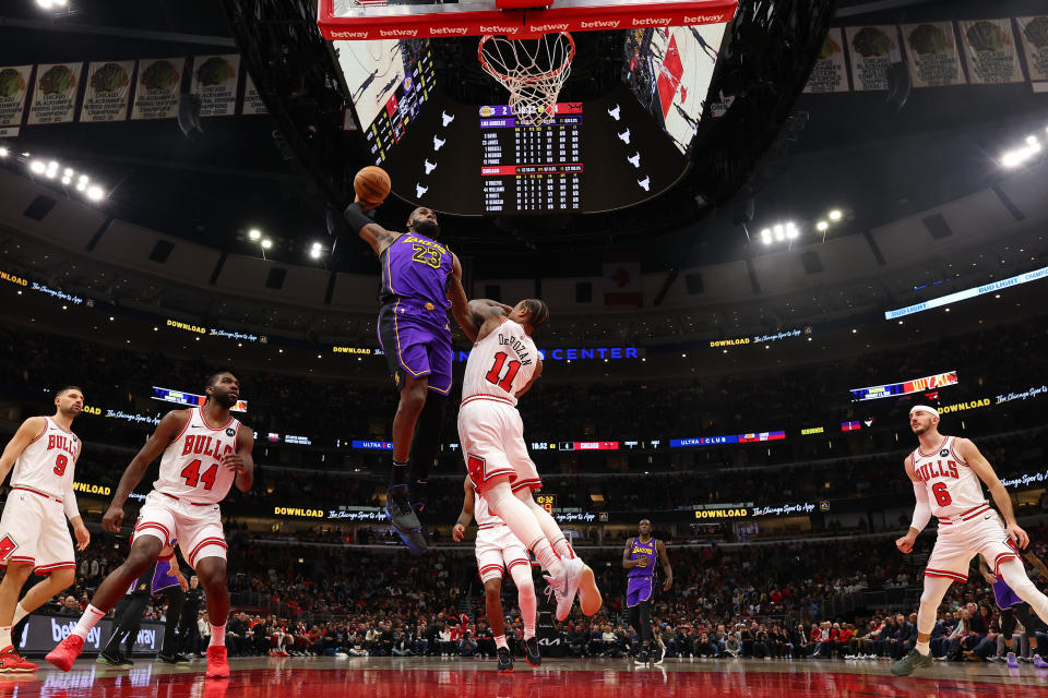 LeBron James（灌籃者）。（NBA Photo by Michael Reaves/Getty Images）