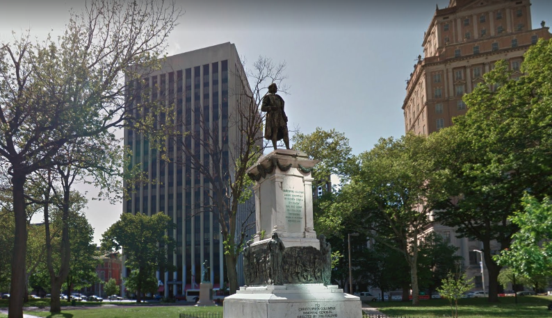 Statue of Christopher Columbus in Washington Park, Newark, New Jersey, before it was removed in June 2020 (Google Maps)
