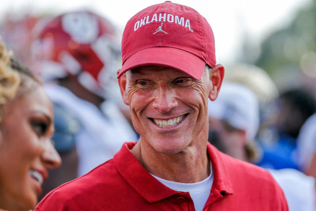 Stay hungry, driven, humble': What Brent Venables believes the Sooners need  to do - Yahoo Sports