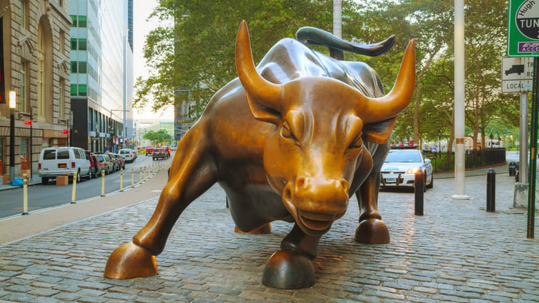 Bull sculpture on Wall St New York City