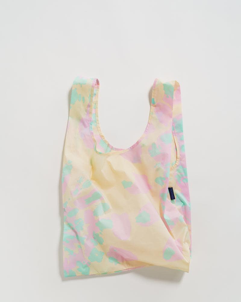 Standard Baggu. Image via Baggu.