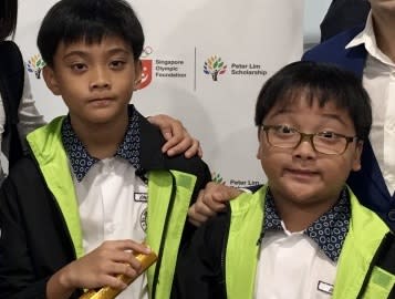 Brothers Jonathan (and Jireh Dillon, both of whom are wrestling athletes, are recipients of the Singapore Olympic Foundation-Peter Lim Scholarship. (PHOTO: Chia Han Keong/Yahoo News Singapore)
