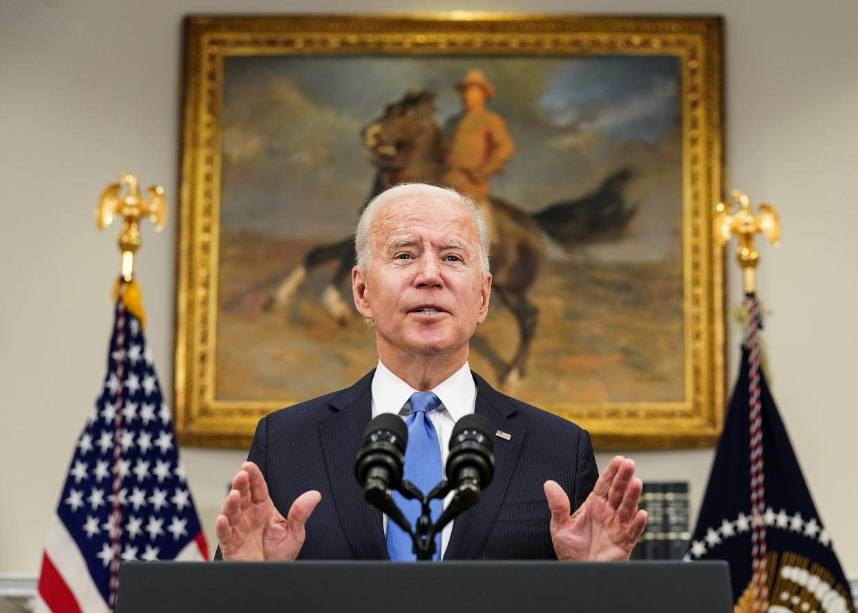 U.S. President Joe Biden delivers remarks on the Colonial Pipeline incident while facing reporters in the Roosevelt Room at the White House in Washington, U.S., May 13, 2021. (Kevin Lamarque/Reuters)