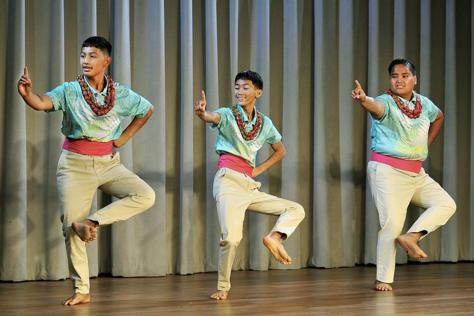 Keiki kāne (boys) performing their hula ʻauana