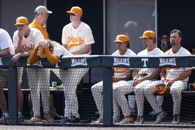 ND BASEBALL: Irish head to top-ranked Tennessee for Super Regional