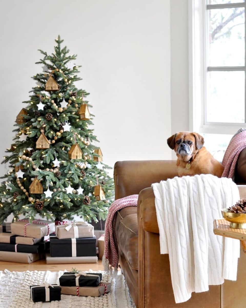 Ist es „langweilig”, Jahr für Jahr dieselbe Weihnachtsdeko aufzuhängen? Foto: Instagram/thepaintedhive.  