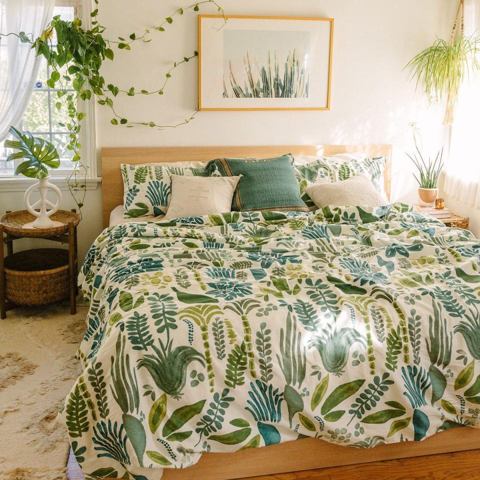 <p><a href="https://www.jungalow.com/collections/bedding-1/products/jardin-duvet-set-by-justina-blakeney" rel="nofollow noopener" target="_blank" data-ylk="slk:Shop Now;elm:context_link;itc:0;sec:content-canvas" class="link ">Shop Now</a></p><p>Jardin Duvet Set</p><p>jungalow.com</p><p>$89.00</p>