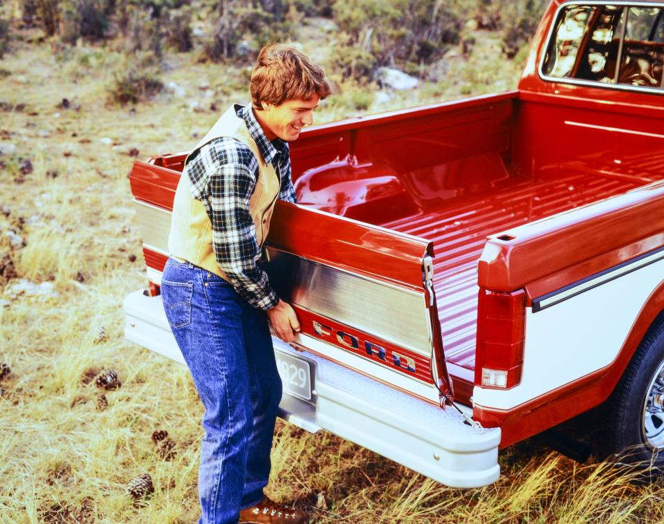 1985 F-150 removable tail gate