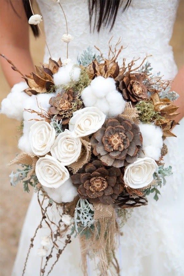 Your Bouquet Can Be Filled With Glittery Sprigs And The Like A whimsical winter bouquet looks pretty good from where we’re standing. 