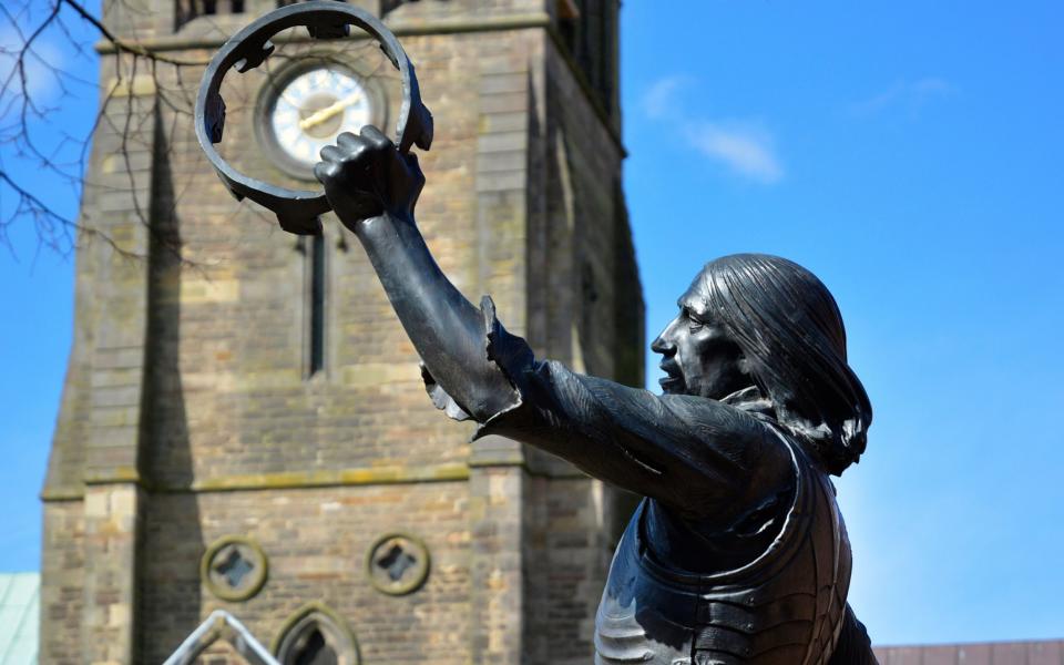 Statue of Richard III and Cathedral in Leicester city centre - Credit: John Robertson