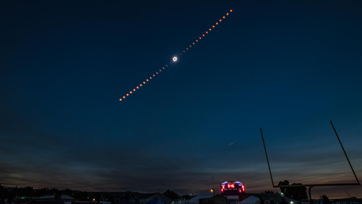  This composite image shows the progression of a total solar eclipse over Madras, Oregon, USA, on Monday, August 21, 2017. 