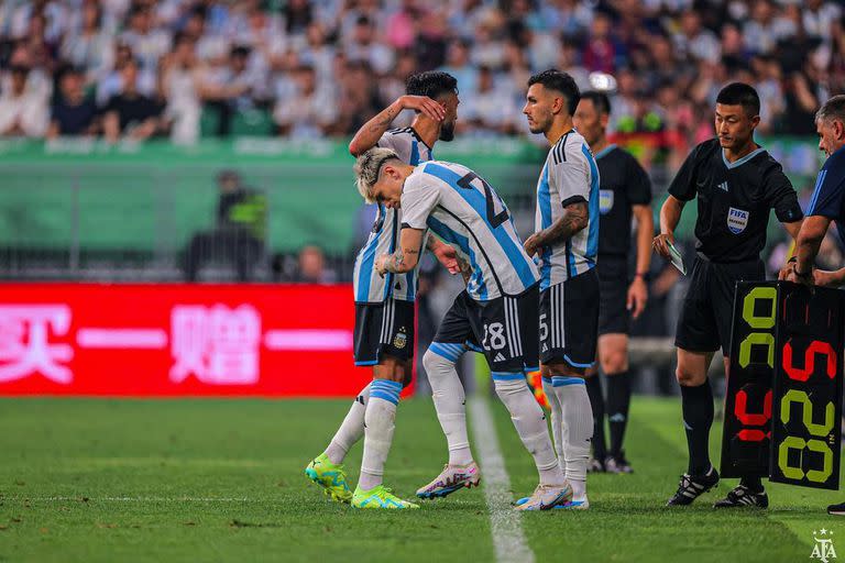 Garnacho reemplaza a Nico González en su debut en la selección argentina: fue el jueves 15 de junio, ante Australia