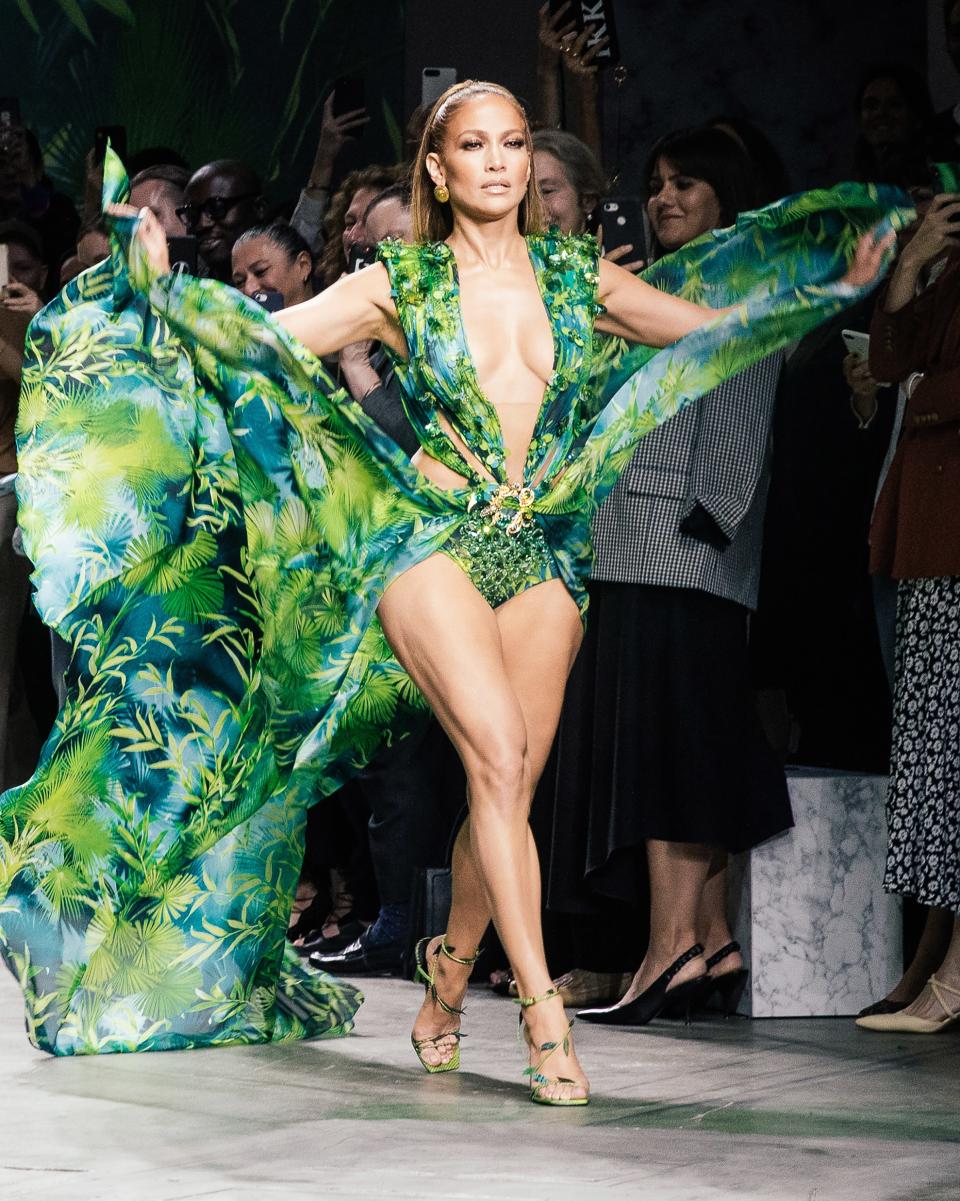 Jennifer Lopez closes the Spring 2020 Versace show