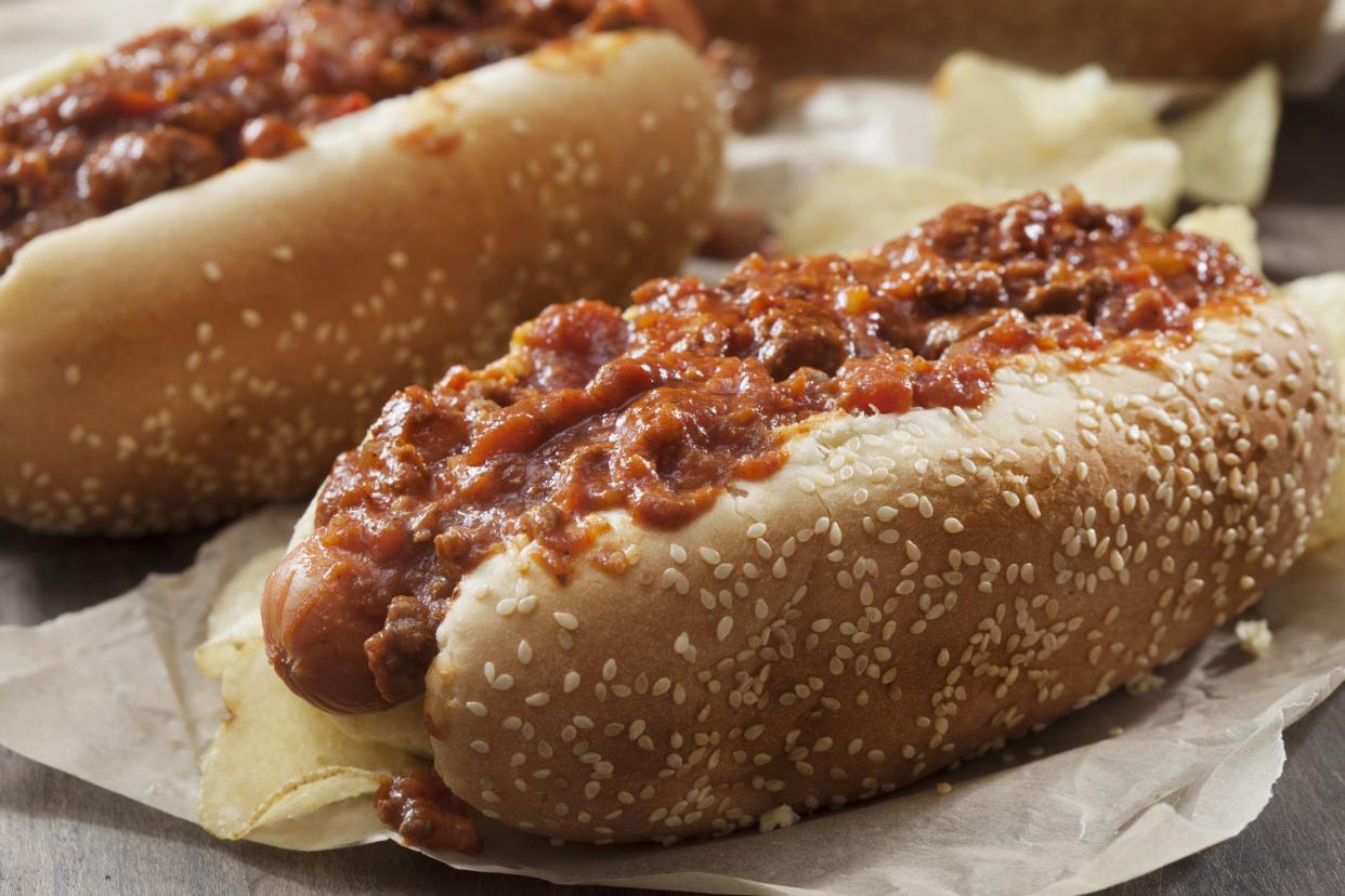 Chili Dog with Potato Chips