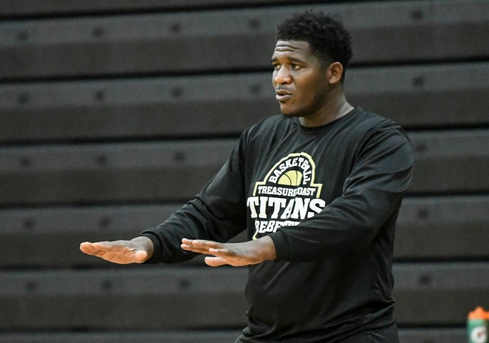 Treasure Coast boys basketball head coach Jason Wiggins directs his players during the finals of the Heritage Holiday basketball tournament Wednesday, Dec. 29, 2021 in Palm Bay. Craig Bailey/FLORIDA TODAY via USA TODAY NETWORK