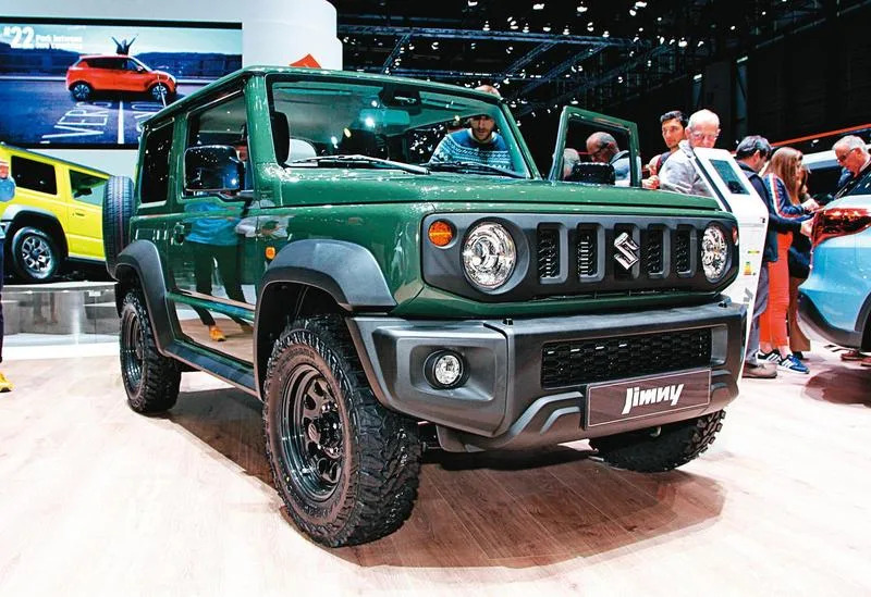 新車大缺，帶旺中古車市，像是當紅的越野休旅Suzuki Jimny，原廠新車價不到80萬元，中古車價竟然飆至百萬之譜。（鞠豪傑攝）