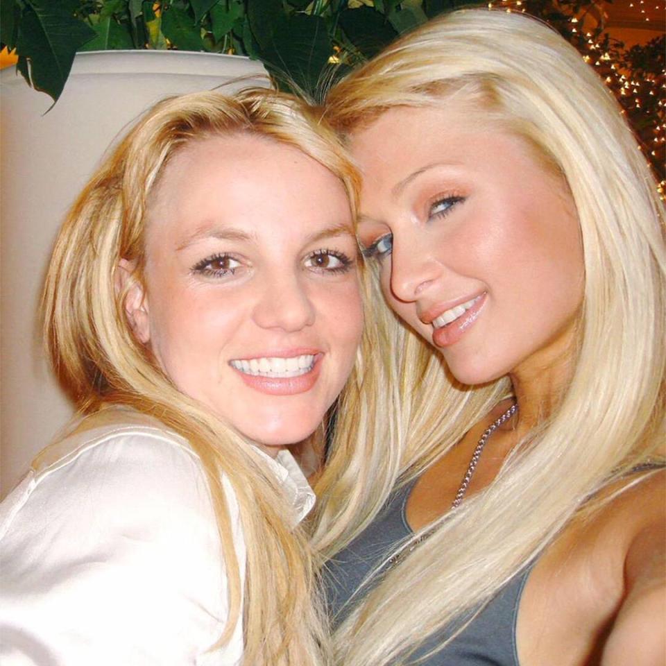 Paris Hilton, Britney Spears, 2006, Selfie, Twitter