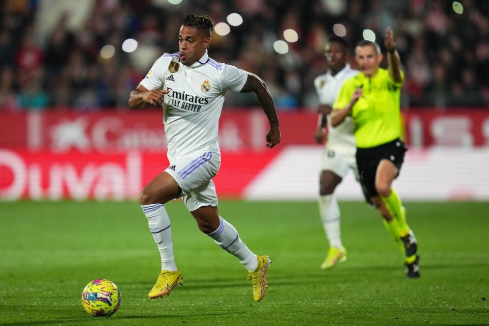 El Real Madrid hizo oficial el final de la vinculación con el delantero hispano-dominicano Mariano Díaz, a quien expresó su “agradecimiento” y “cariño”, y le deseó mucha suerte en la nueva etapa que iniciará desde el 30 de junio que finaliza su contrato.