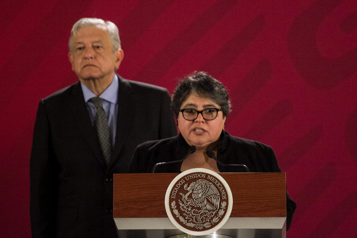 Andrés Manuel López Obrador, presidente de México, y Raquel Buenrostro, oficial mayor de la Secretaria de Hacienda.1  FOTO: GALO CAÑAS /ARCHVO CUARTOSCURO.COM 