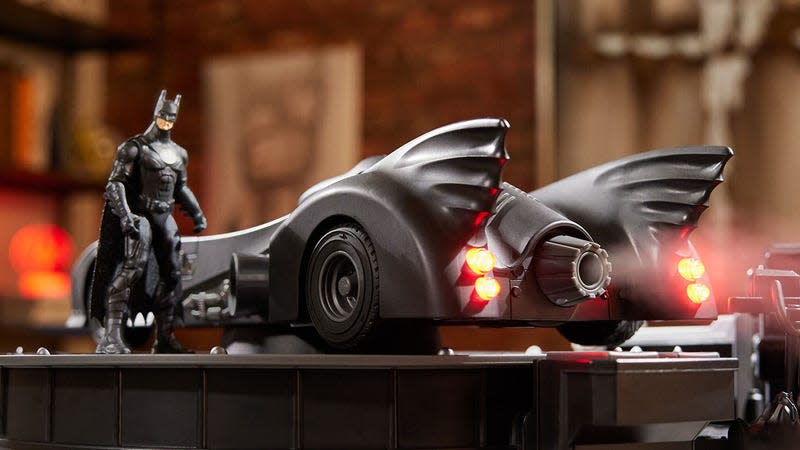 Spin Master's The Flash Toys Will Include a Smoke-Spewing RC Replica of the  Tim Burton Batmobile