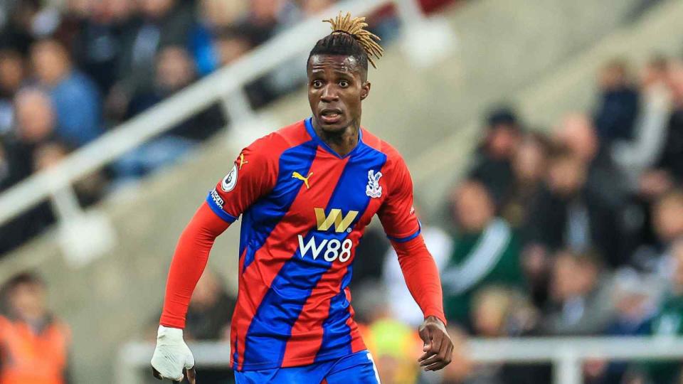 Wilfried Zaha joga pelo Crystal Palace Crédito: PA Images