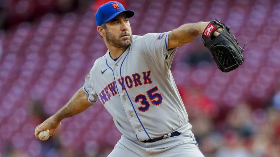 May 10, 2023; Cincinnati, Ohio, USA; New York Mets starting pitcher Justin Verlander (35) pitches against the Cincinnati Reds in the first inning at Great American Ball Park.