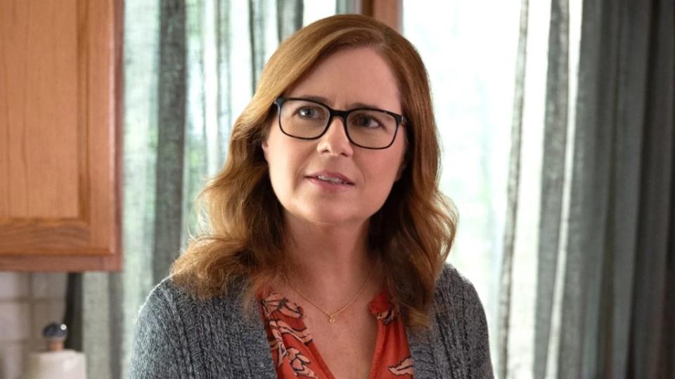 Jenna Fischer plays Ms. Heron in “Mean Girls” (2024) (Paramount Pictures)