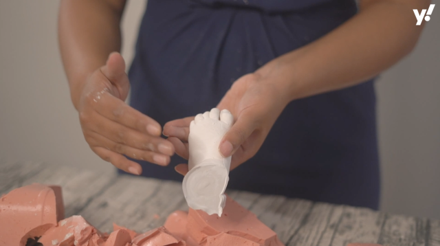 How to create a 3D cast of your baby's foot at home