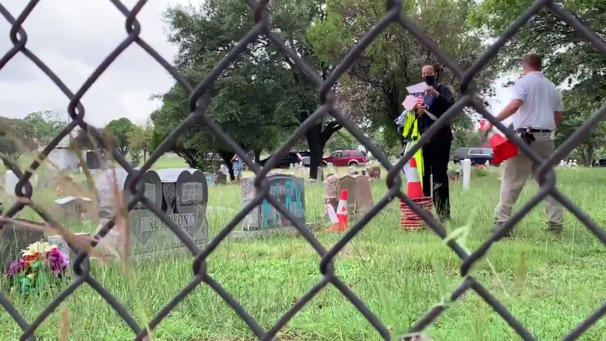 Austin's park and recreations department attend to vandalised headstones at Evergreen Cemetery  (@MariSalazarTV / Twitter)