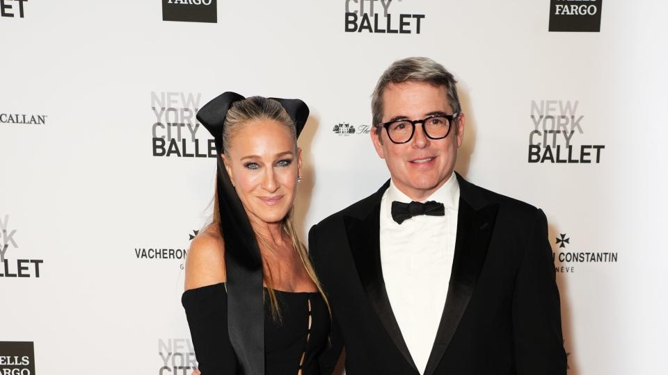 new york, new york october 05 l r sarah jessica parker and matthew broderick attend the new york city ballets 2023 fall gala at the david h koch theatre at lincoln center on october 05, 2023 in new york city photo by jared siskinpatrick mcmullan via getty images