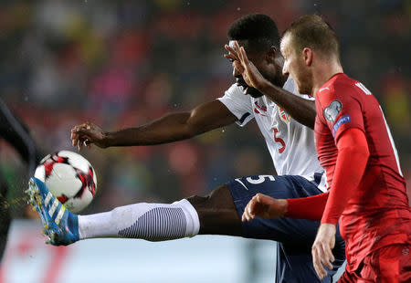 Football Soccer - Czech Republic v Norway - 2018 World Cup Qualifying European Zone - Group C - Prague, Czech Republic - 11/11/16 Czech Republic's Michael Krmencik and Norway's Alexander Tettey in action. REUTERS/David W Cerny