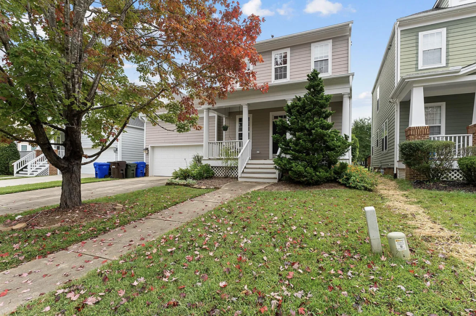 133 N Fields Cir, Chapel Hill, NC 27516. It was previously listed for $505,000 with a ground lease. It’s now selling for $675,000 with no ground lease.