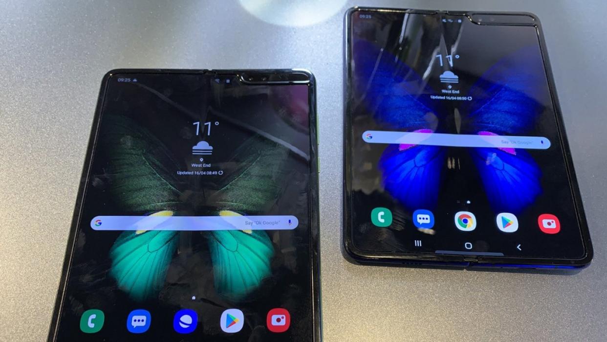 Das Samsung Galaxy Fold Smartphone wird ab Anfang Mai 2019 im Handel erhältlich sein. Foto: Martyn Landi/PA Wire