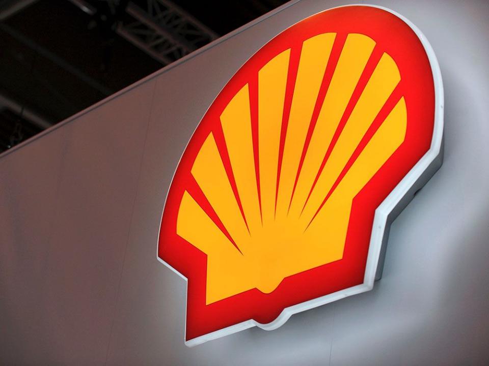  Shell Plc’s new chief executive Wael Sawan is refocusing on the fossil fuels that drove record profits last year.