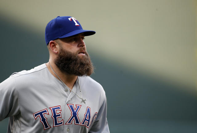 Rangers to decline option on Mike Napoli's contract for 2018