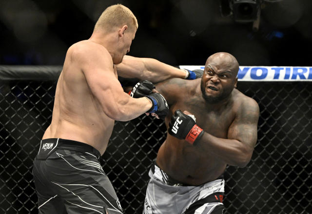 Daniel Cormier Derrick Lewis absolutely done at the top but hell KO  Serghei Spivac at UFC Fight Night 218