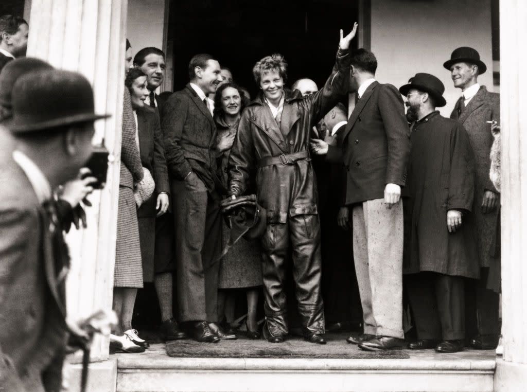 amelia earhart welcomed in london